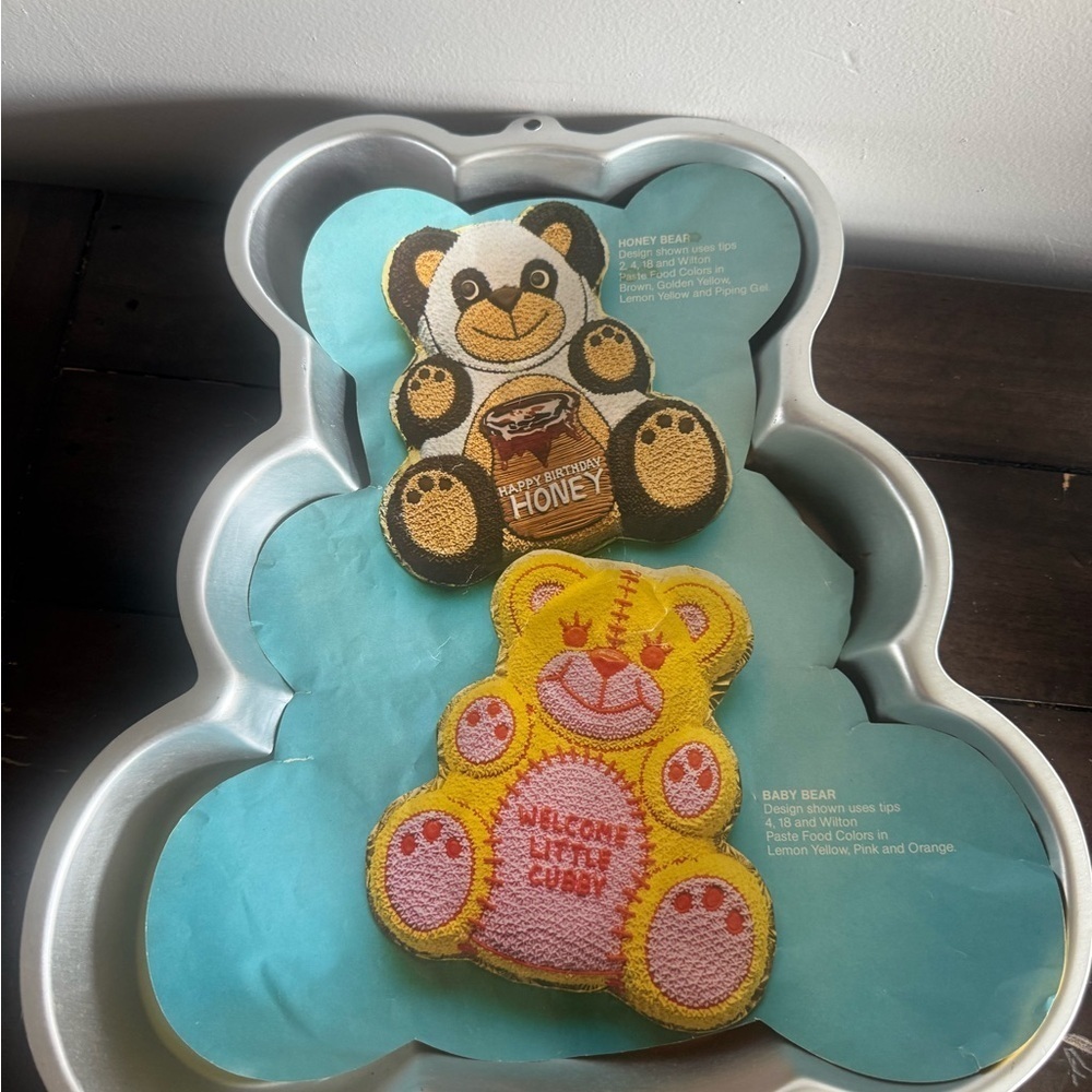 Wilton 1982 Huggable Teddy Bear Cake Pan w/ Original Inserts & Instructions